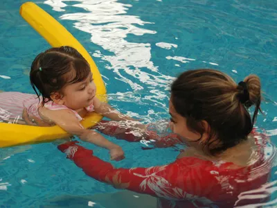Keselamatan Renang: Hal yang Harus Diperhatikan Orang Tua